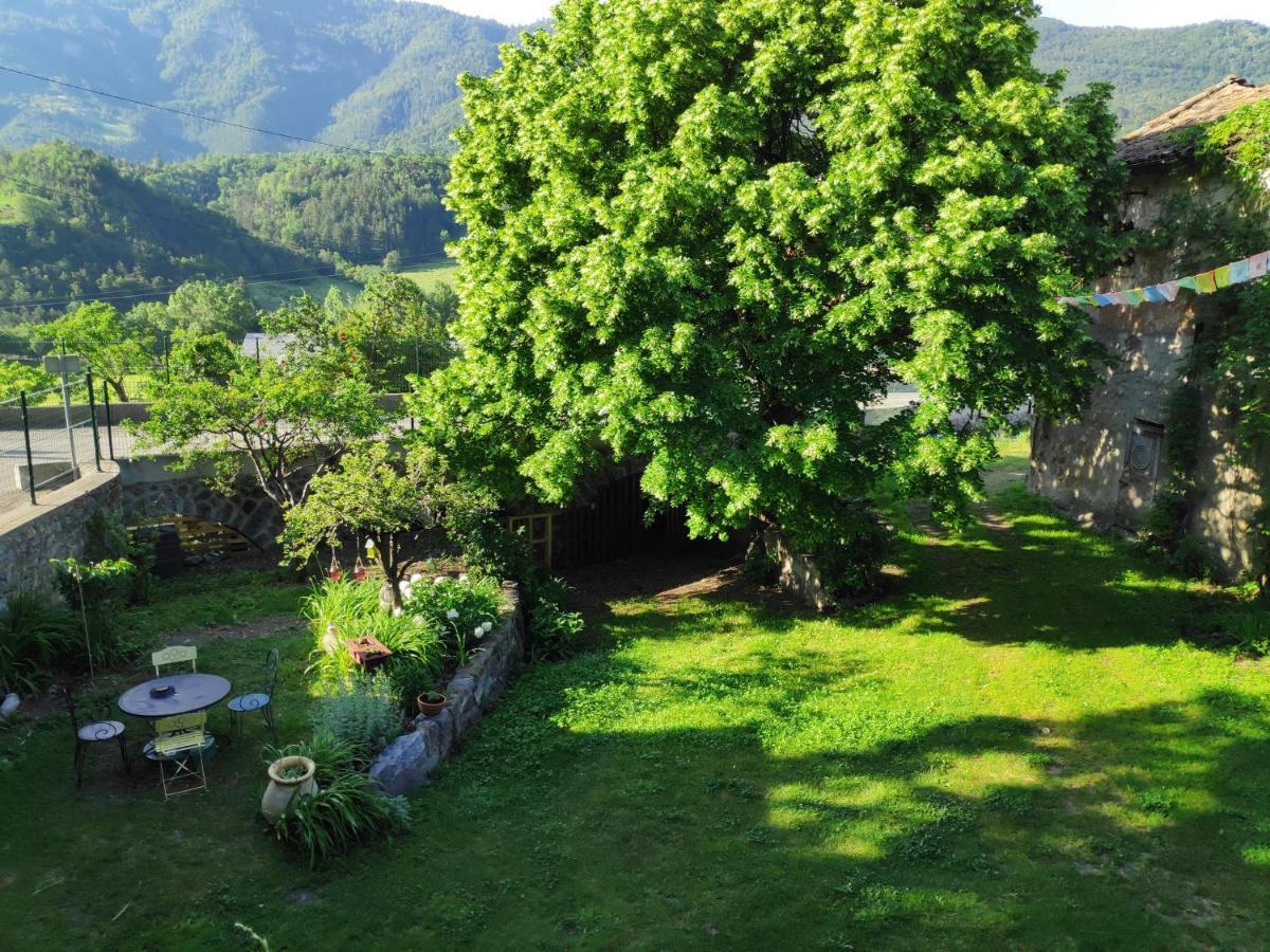 Gite La Taniere Des Alpes Bayons Eksteriør bilde